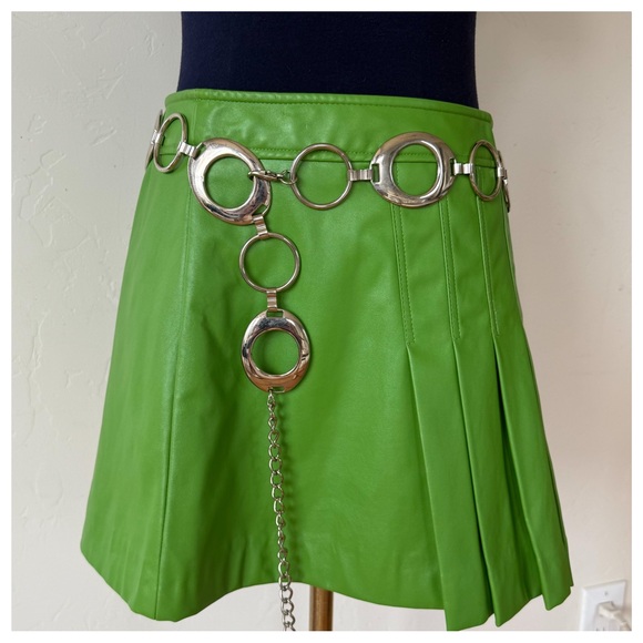 Green Pleated Faux Leather Green Mini Skirt - Picture 2 of 9